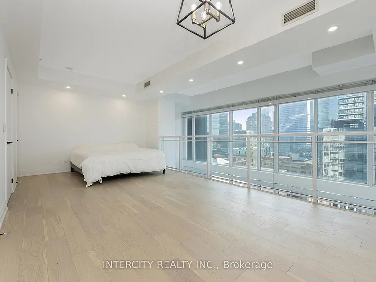 21 Nelson St #LPH32 — Photo 18