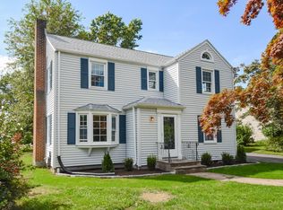 177 Ridgewood Rd, West Hartford, CT 06107