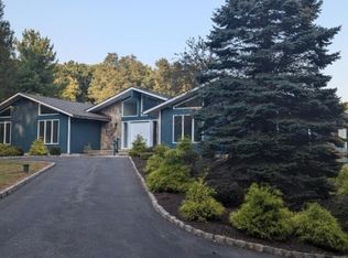 44 Perryville Rd, Pittstown, NJ 08867