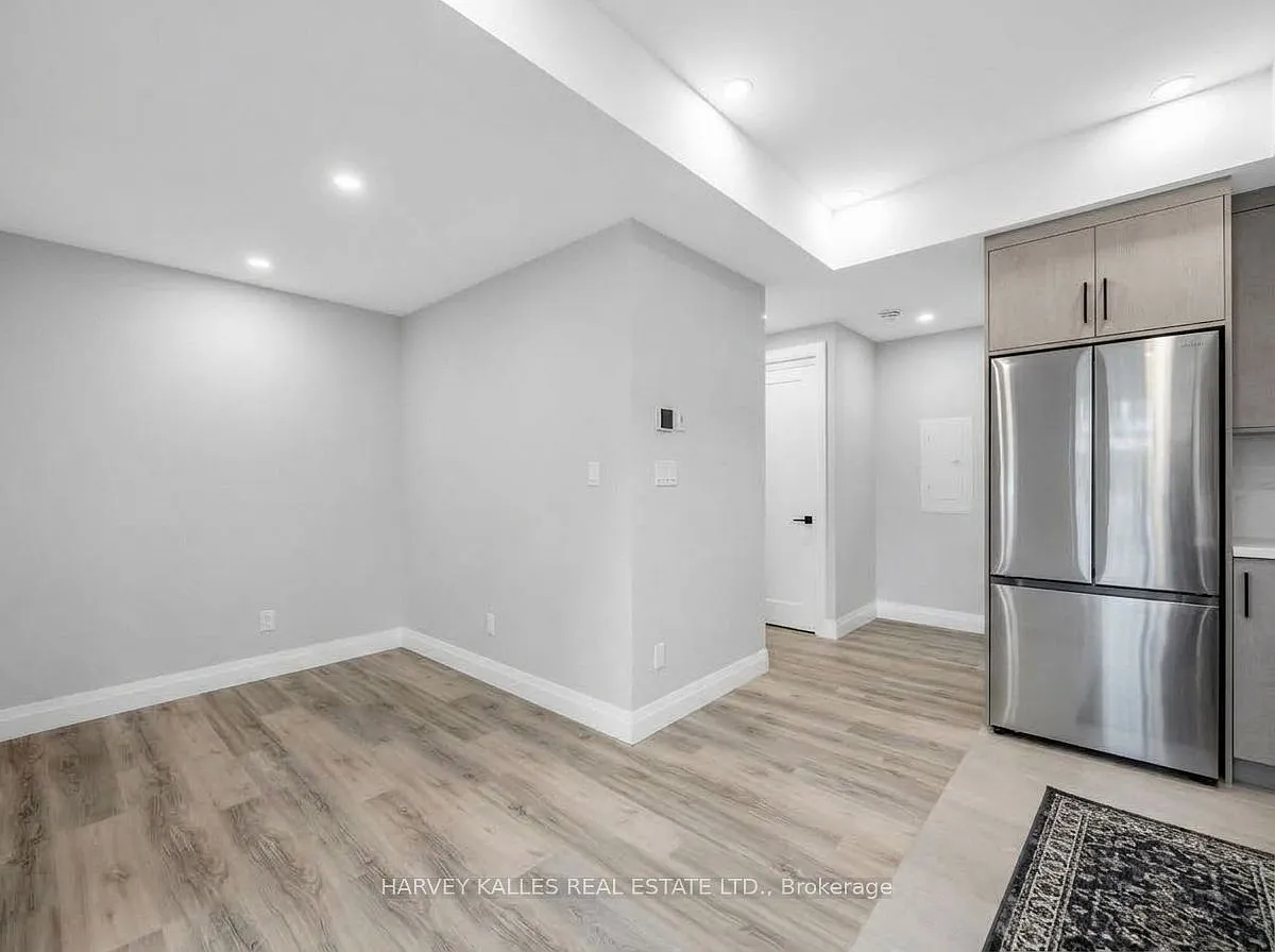 3 bed, $4,350 — Photo 4