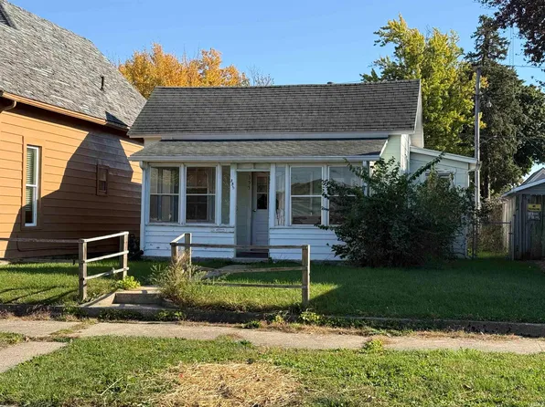 355 W 7th St, Peru, IN 46970