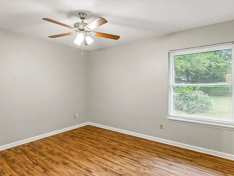 3232 Riddle Dr — Photo 24