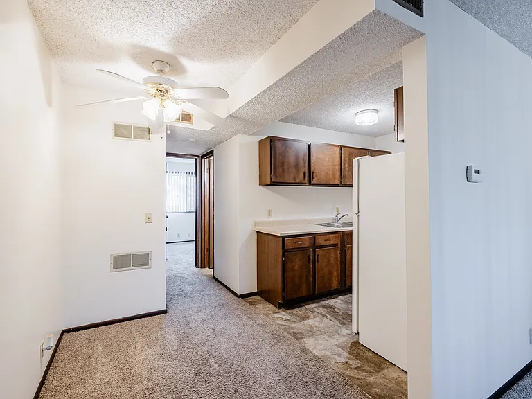 2209 D St — Photo 11