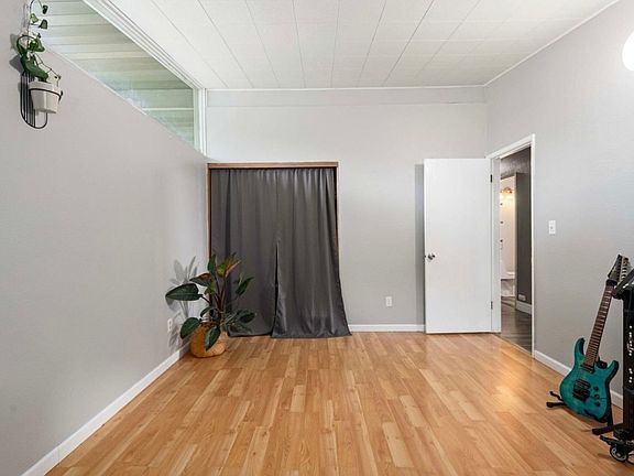 5th image of 1515 Alder Ave