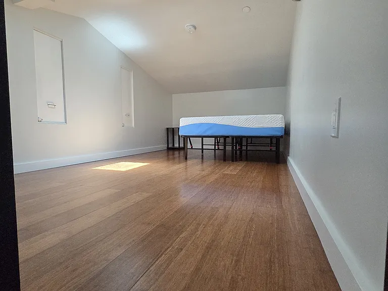 2550 Regent St #9 — Photo 20
