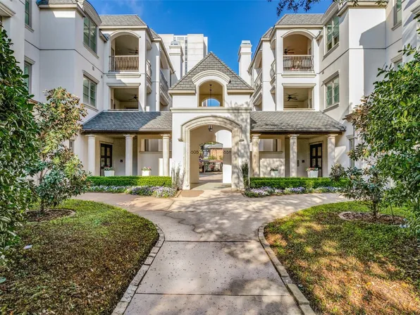 8511 Edgemere Rd APT 202, Dallas, TX 75225