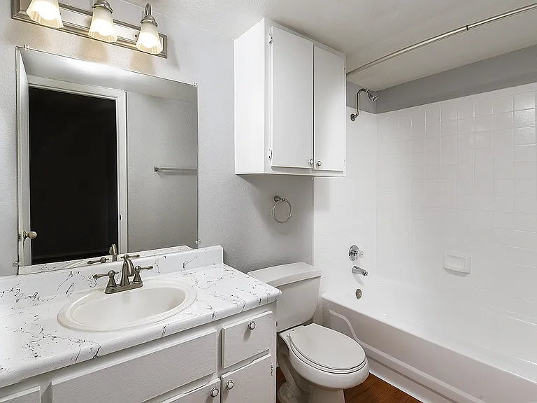 Spacious Bathroom