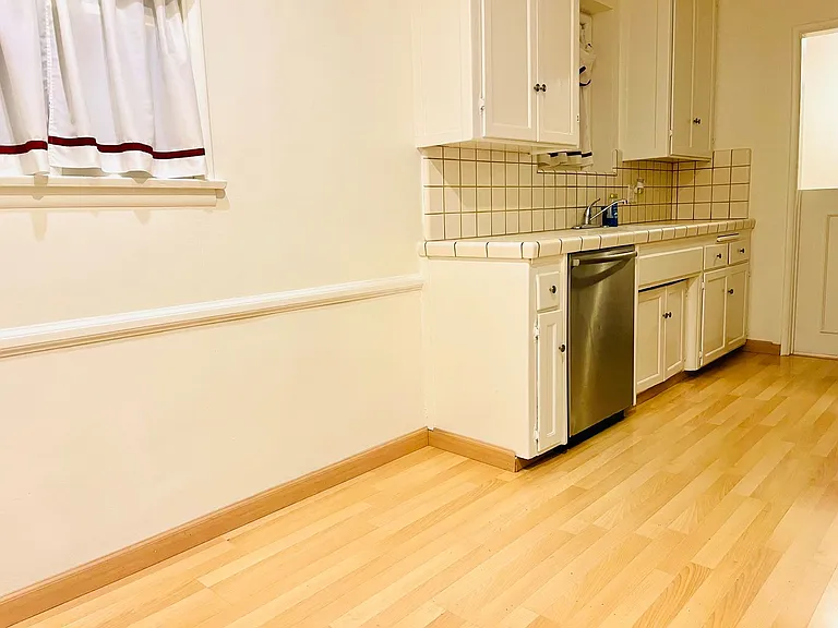 1438 E Workman Ave — Photo 4