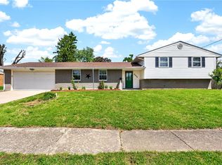 6608 Stranwood Dr, Englewood, OH 45322