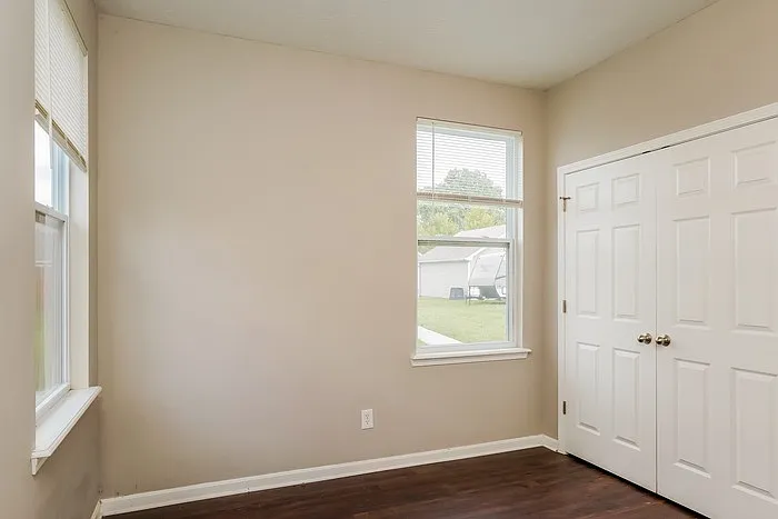 2944 Hervey St — Photo 10
