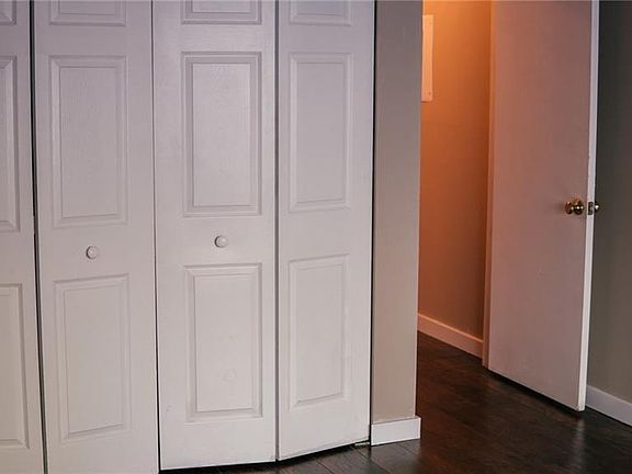 3rd image of 662 Kenwick 202 Cir
