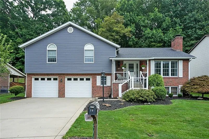 201 Apple Hill Dr photo 1