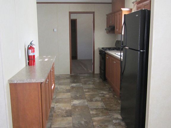 2nd image of 516 Courtland Ln #93
