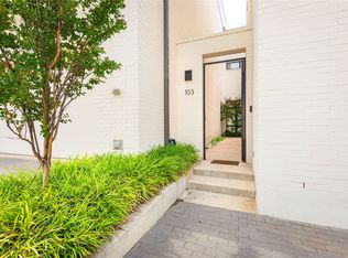 610 N Oak Cliff Blvd #103, Dallas, TX 75208
