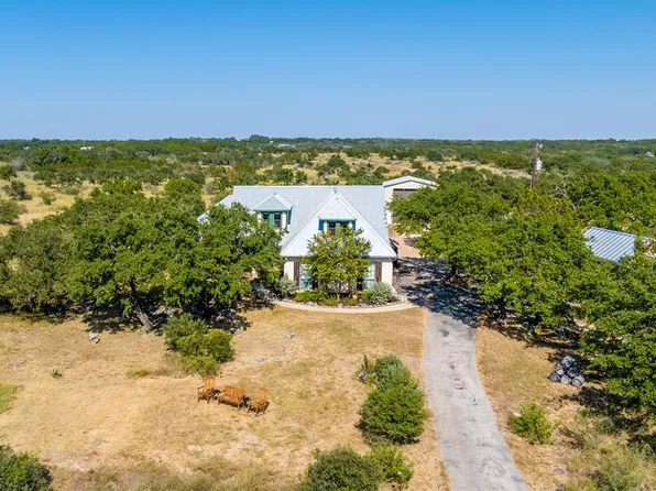 544 River View Dr, Johnson City, TX 78636