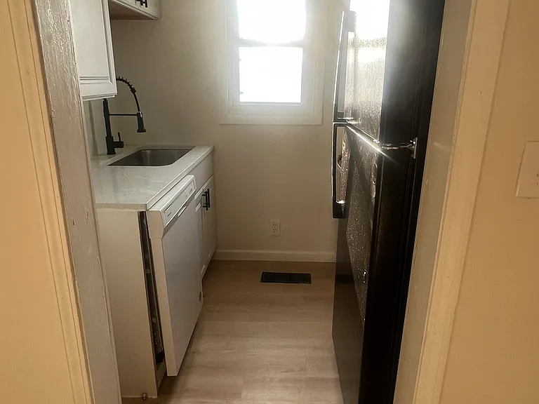 1502 Hunter Ave #A — Photo 2