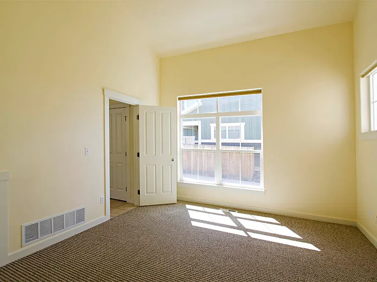 3892 Equestrian Ln — Photo 15