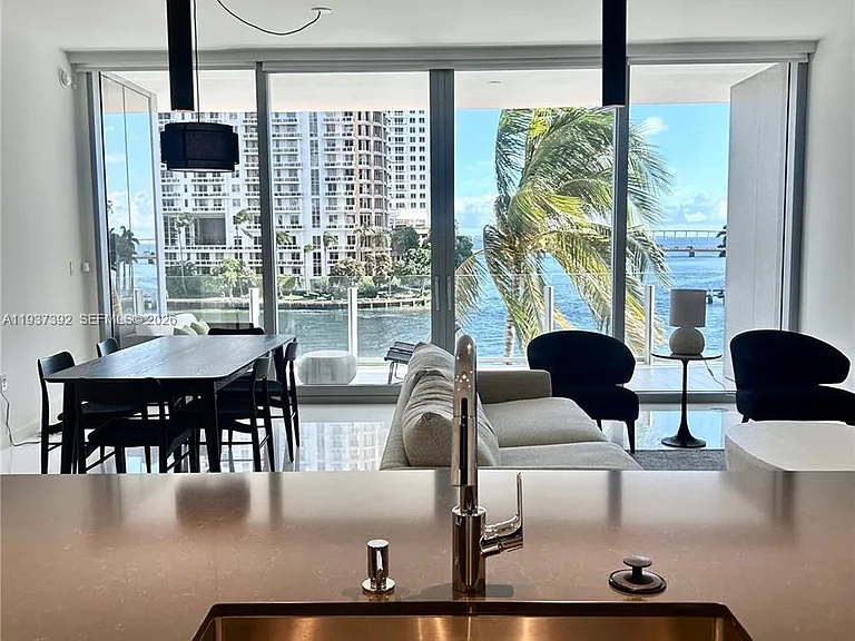 300 Biscayne Boulevard Way — Photo 1