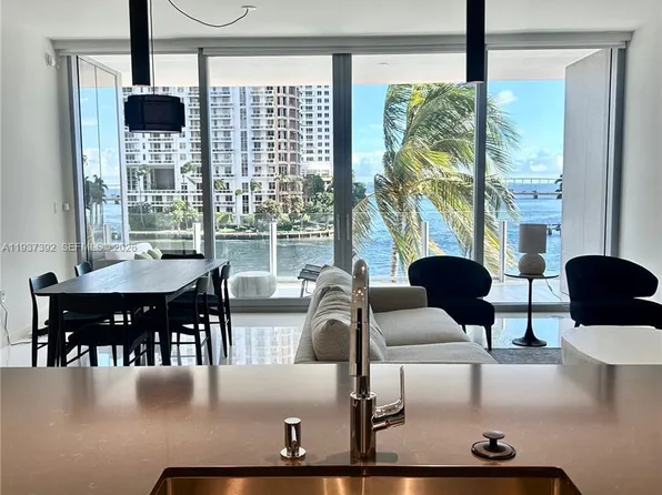 300 Biscayne Boulevard Way, Miami, FL 33131