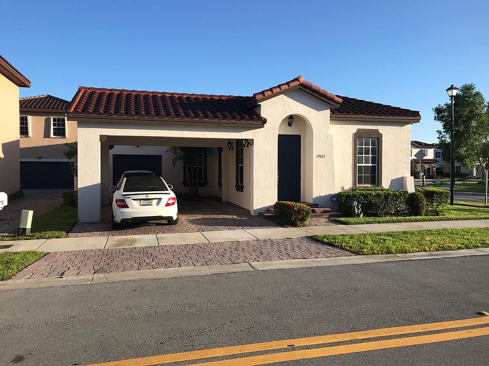 2nd image of 17121 SW 91st St