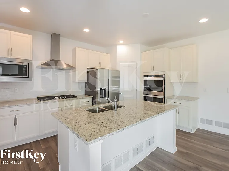 14685 Normande Dr — Photo 5