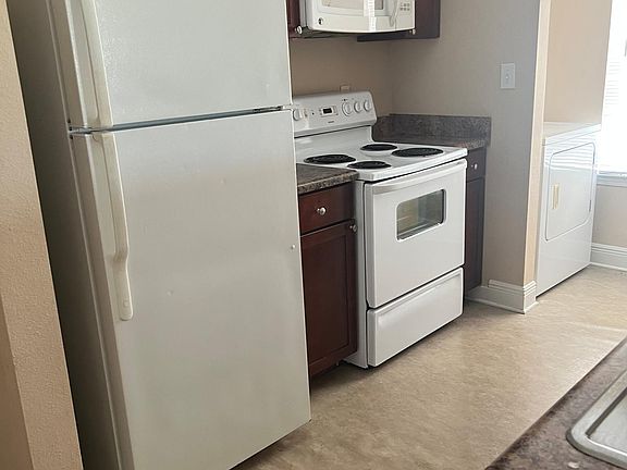 3rd image of 12197 Artes St #D