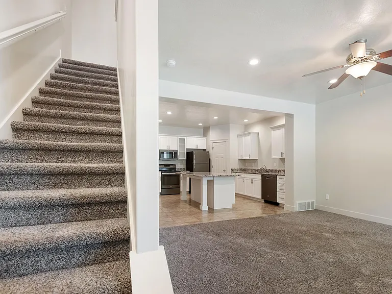 Cove at Pleasant View Town Homes — Photo 3