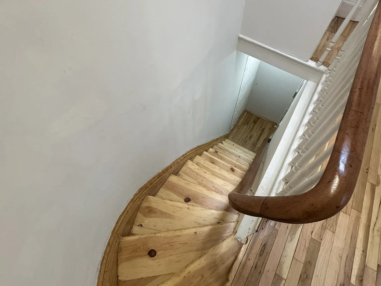 137 East 27th Street — Photo 3