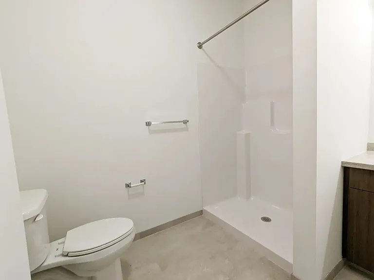 133 South East Commons — Photo 4