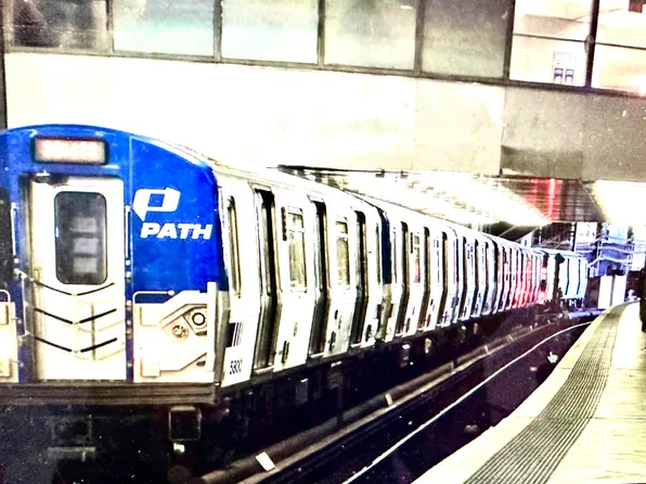 40 Vroom Street image 24 of 28