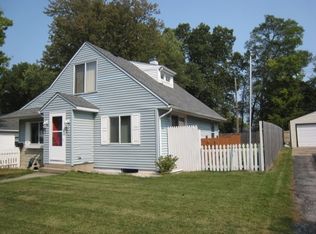2334 Normandy Dr, Mishawaka, IN