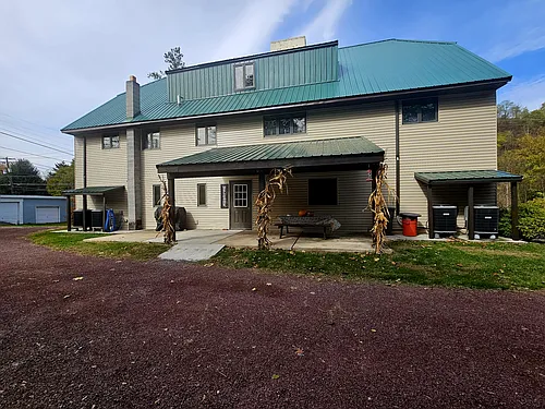 48 Greenwood St Photo 1