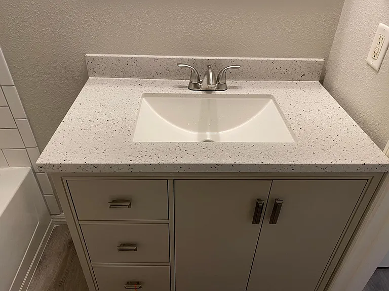 2115 S Fern Creek Ave — Photo 13