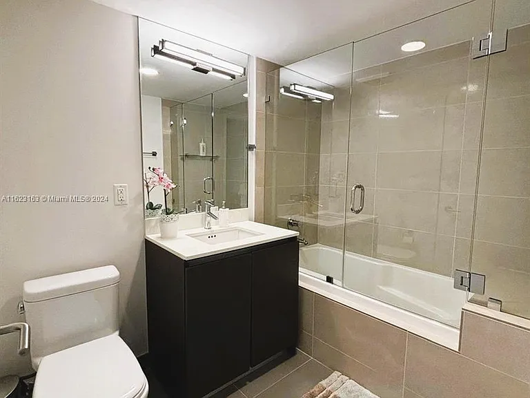 6620 Indian Creek Dr #509 — Photo 5
