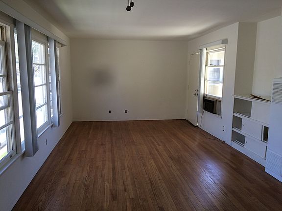 3rd image of 404 E Harvard St APT 2