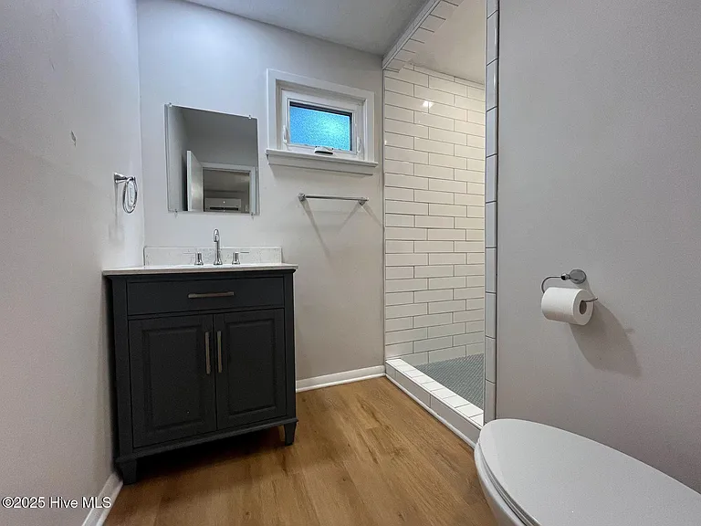 440 E Massachusetts Ave — Photo 40