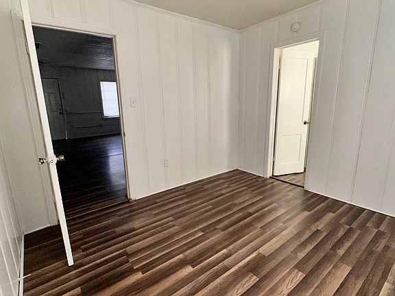 5th image of 607 N 18th St