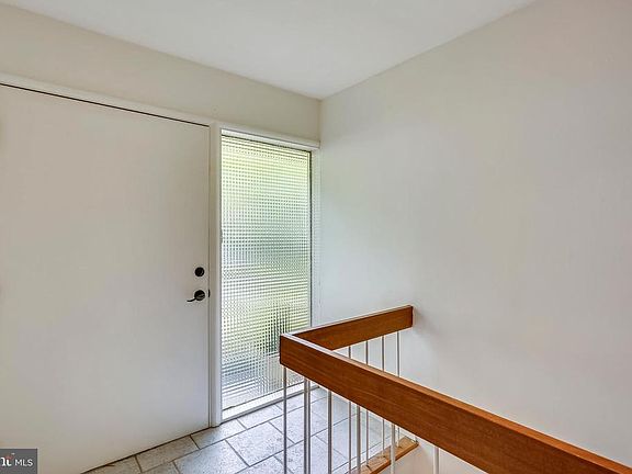 5th image of 5005 Barkwood Pl