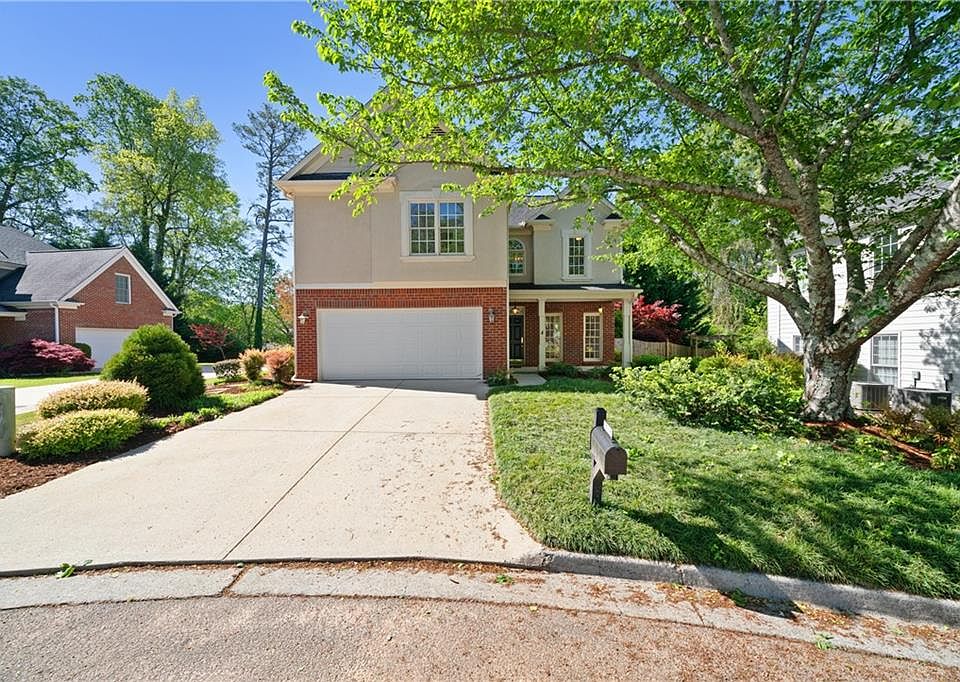 1st image of 1118 Glenrose Dr SE