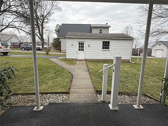 4th image of 2700 21st Ave