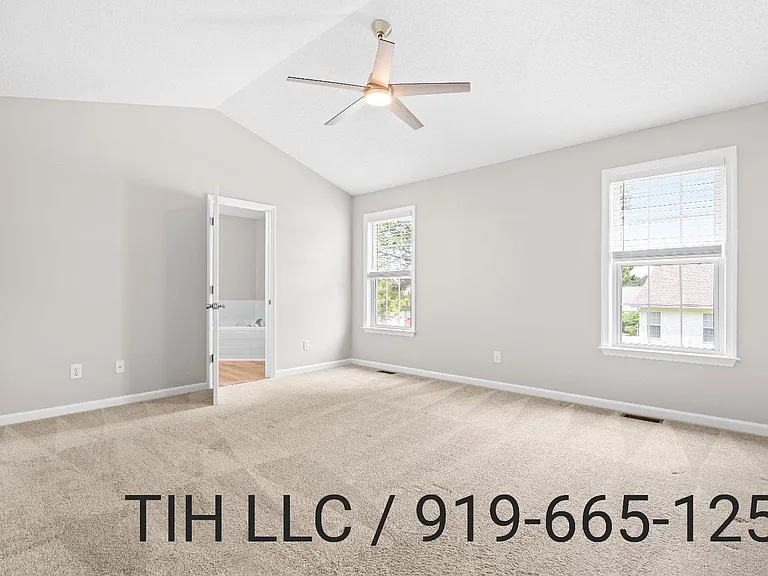 3912 Cold Harbour Dr — Photo 12