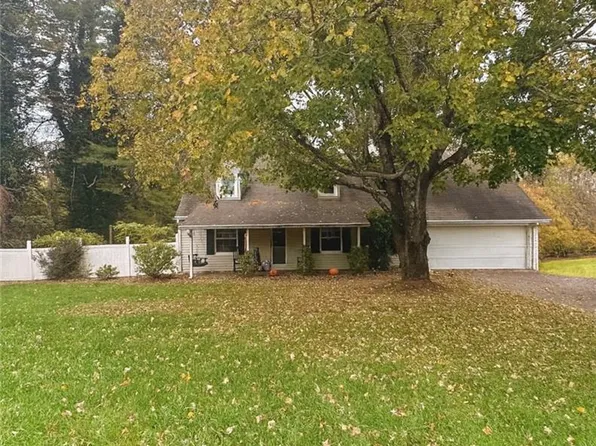 2712 Brushy Mountain Rd, Wilkesboro, NC 28697