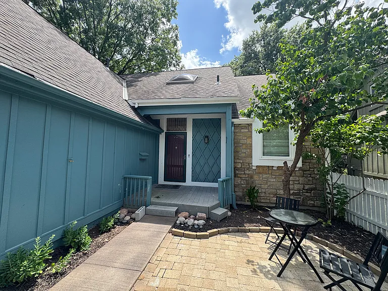 8036 Monrovia St — Photo 3