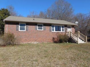 361 Albany St, Burlington, NC 27215