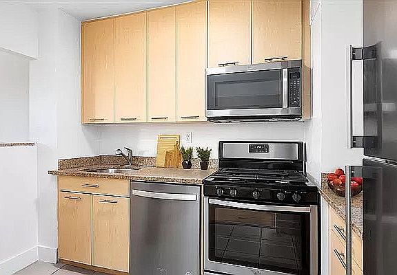2nd image of 620 Lenox Ave APT 12H