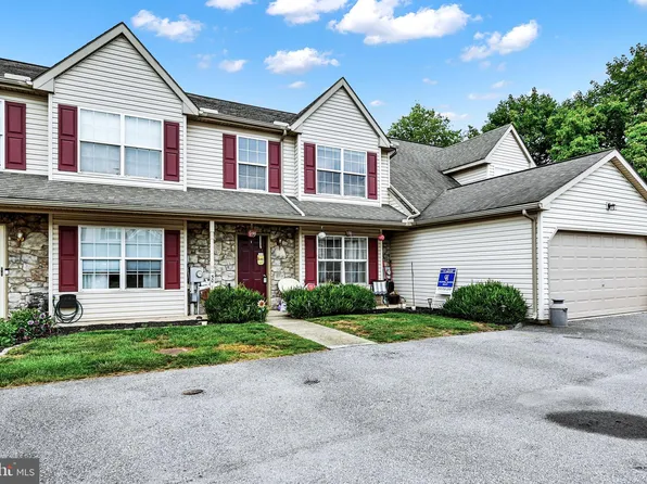 50 Rosemary Ct #D050, Manchester, PA 17345