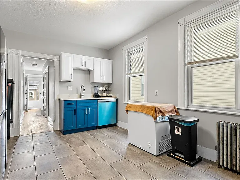 32 Clarendon St #32 — Photo 8