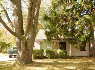 1560 S Parent Ave, Westland, MI 48186