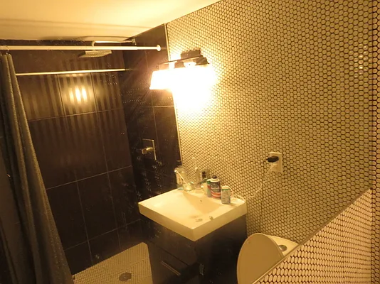 Rented by Regal Management | media 9