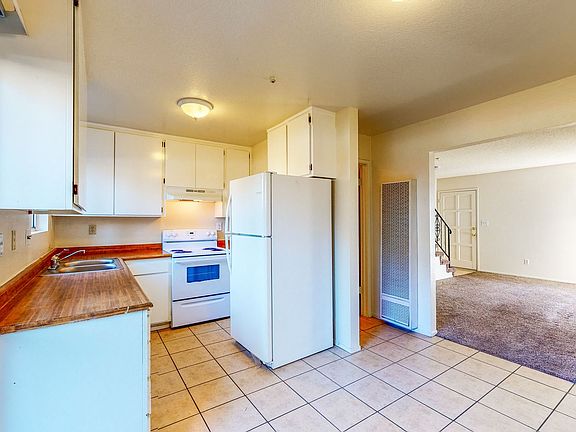 2nd image of 1331 Wright St #2